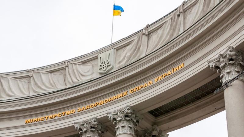 Міністерство закордонних справ України заявило про відсутність готовності розглядати інші варіанти, окрім повноправного членства країни в НАТО.