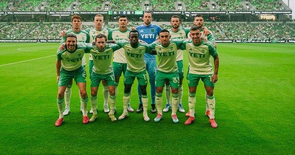 Коламбус Чеберка уникнув поразки, тоді як Сваток і Ко продовжили свою неприємну серію без виграшів. Монреаль Синчука зазнав нищівної поразки в дербі.