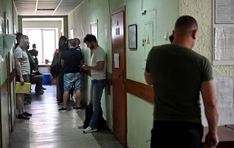 Гарячі лінії ТЦК були оновлені по всій території України: куди звертатися з питаннями щодо обліку або мобілізації.