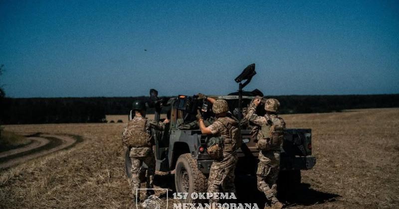 На фронтовій лінії сталося 61 зіткнення, з яких найбільша кількість зафіксована в Покровському та Олександрівському напрямках, повідомляє Генеральний штаб.