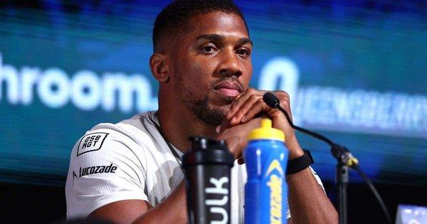 Жертва Усика повертається на ринг після 14-місячної перерви — новий суперник вражає!