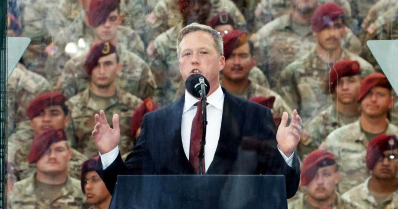 Україна в небезпечній ситуації?: Дрісколл висловив занепокоєння щодо важкої обстановки на передовій.