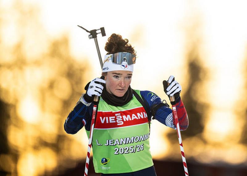 У Естерсунді французька команда жінок першою фінішувала в естафетній гонці з біатлону.