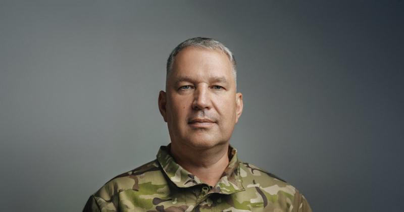 Військових слід ротаціювати. Неприпустимо, щоб одні насолоджувалися відпочинком в ресторанах, тоді як інші перебувають в окопах, - зазначив Єлізаров.