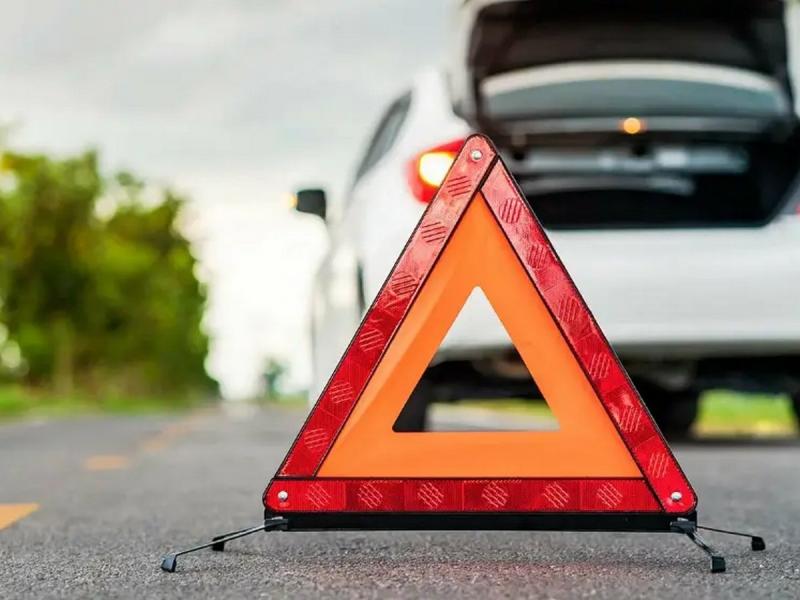 В Іспанії вводять нові норми для екстреної зупинки автомобілів: чому це має значення для українських водіїв.