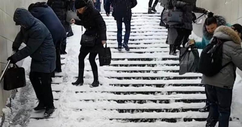 Лід, падіння, травми: яка кількість киян звертається до травмпунктів щодня у столиці?