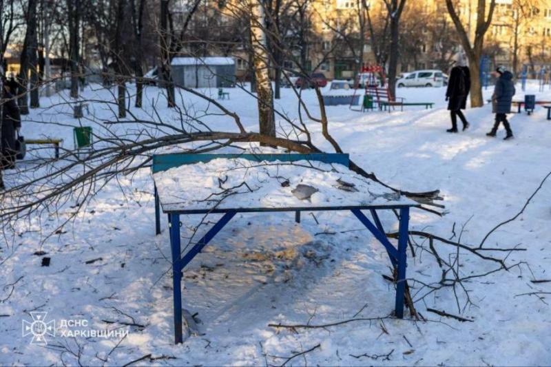 Вдень два райони Харкова зазнали обстрілів з боку російських військ: останні новини та фото.