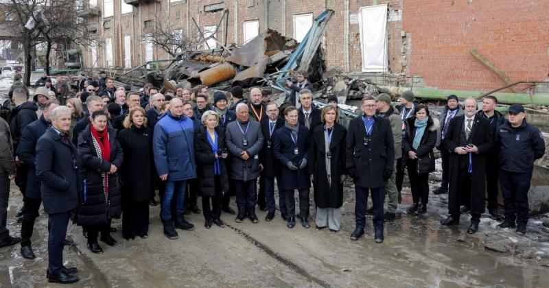Шмигаль продемонстрував міжнародним союзникам наслідки тринадцяти атак Росії на столичну теплоелектроцентраль. Фотозвіт.