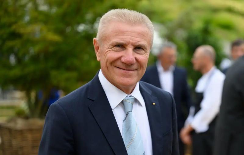 Бубка і Клочкова зберегли свої державні нагороди після голосування у Верховній Раді - Футбол 24+