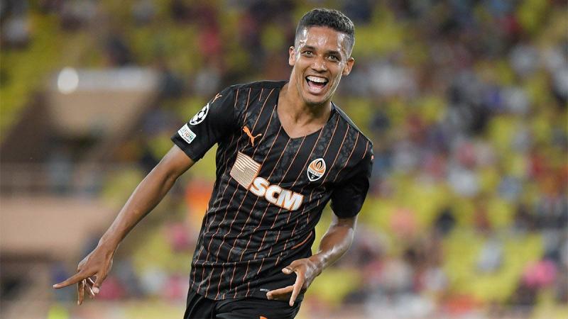 Натуралізація Педріньйо та Педро Енріке: погляд Йожефа Сабо.