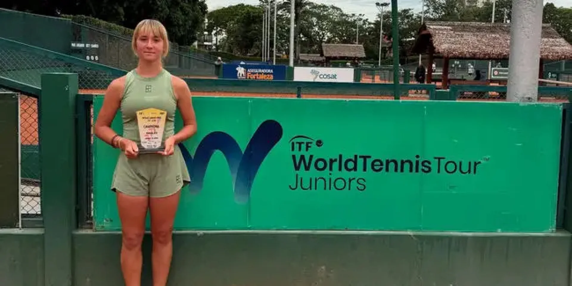 Наступний поєдинок відбудеться проти російської спортсменки. 14-річна тенісистка з України здобула перемогу в своєму дебютному матчі на професійному рівні.