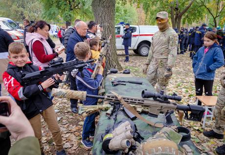 Свята зустріли вдома й у столиці