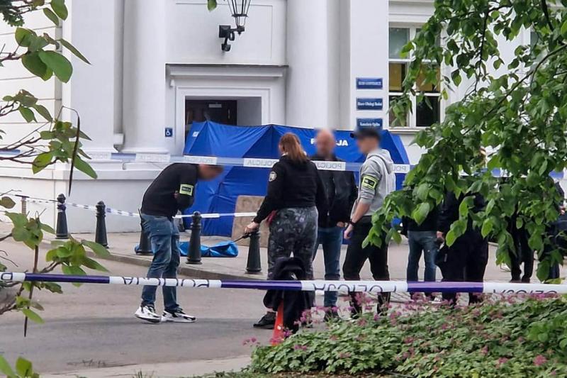 22-річний зловмисник, який напав на Варшавський університет, може отримати довічний термін ув'язнення.