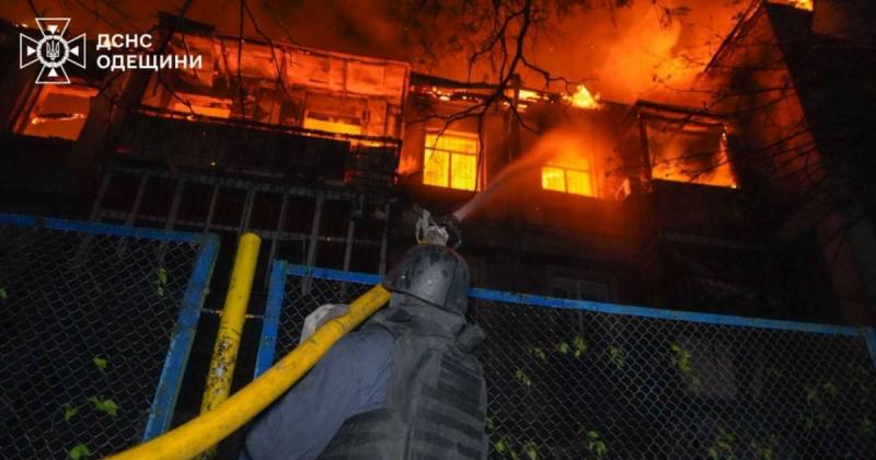 Військові сили Російської Федерації здійснили напад на Одесу, внаслідок якого одна особа загинула, є поранені, а також зазнав ушкоджень пологовий будинок, повідомляє обласна військова адміністрація.