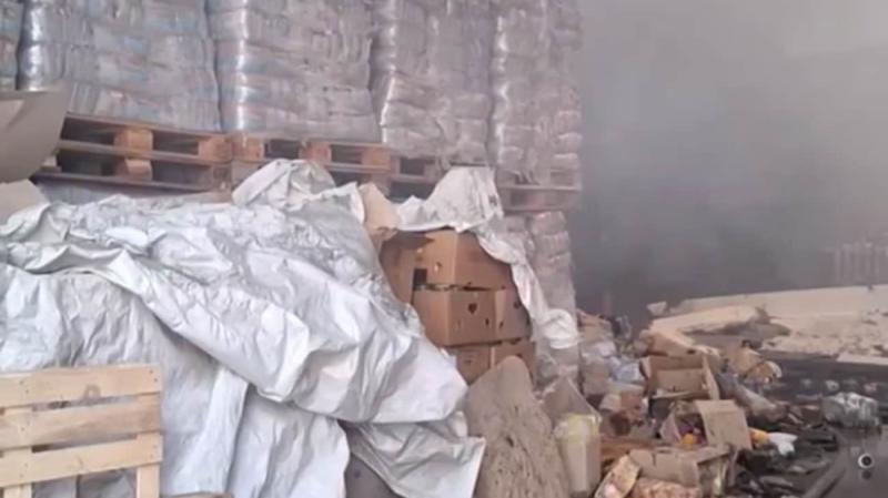 Російські війська знищили 100 тонн гуманітарної допомоги в Запоріжжі.