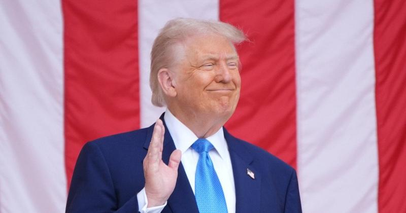 Зустріч між Трампом і Зеленським під питанням: президент США покидає саміт G7 раніше запланованого.