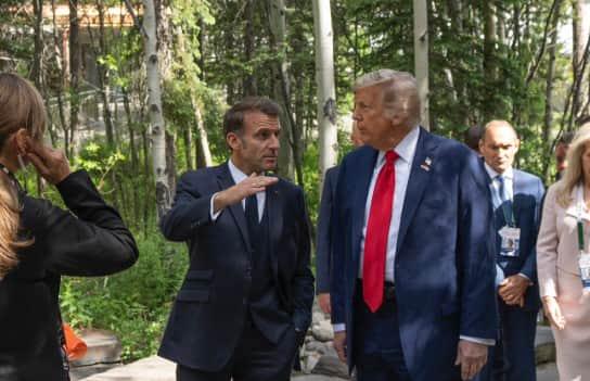 Трамп висловив невдоволення щодо Макрона, який не зміг вгадати причину його покидання саміту, і натякнув на дещо 