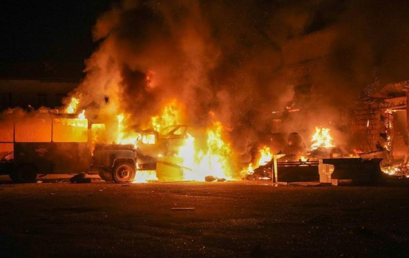 Атака на Одесу: безпілотники завдали шкоди будівлям, знищені автомобілі, є постраждалі (фото)