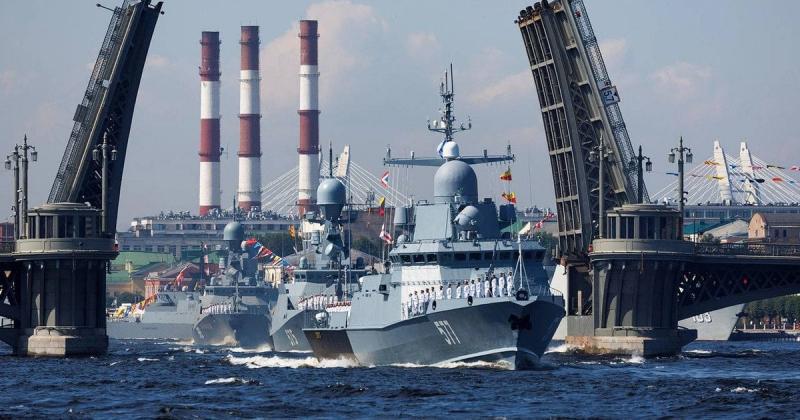 У Росії скасували урочистий парад кораблів: що стало причиною цього рішення?