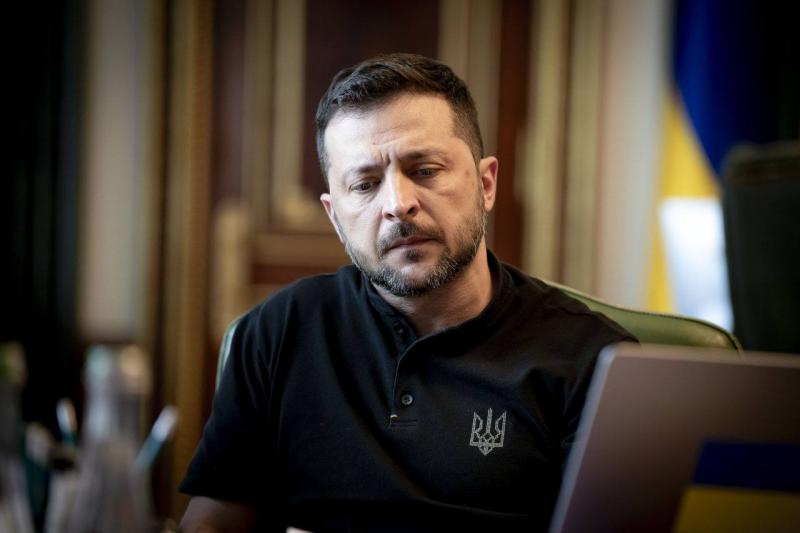 Росія не зупиняє своїх витрат на військові дії: Зеленський повідомив про незмінність позицій Москви.