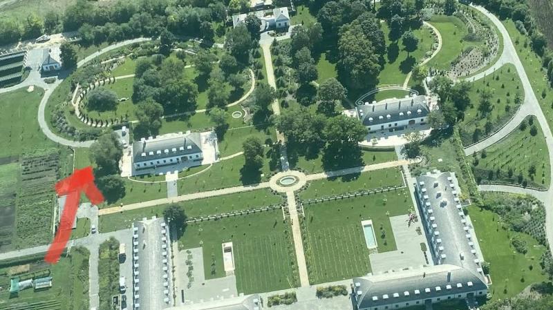 В Угорщині виникли суперечки через резиденцію Орбана та зоопарк із зебрами, що нагадує ситуацію з Януковичем.
