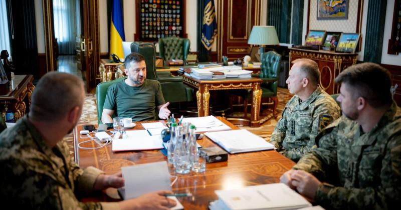 Зеленський зустрівся з військовими: обговорення фронтової ситуації, резервів та забезпечення безпеки - Новини bigmir)net