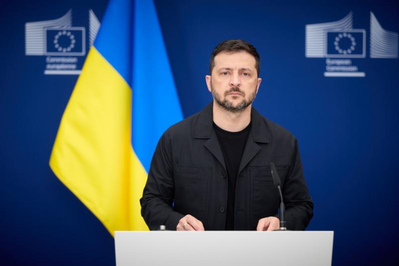 Зеленський висловив свою думку щодо рішення заборонити Роберту Мадяру в'їзд до Угорщини.