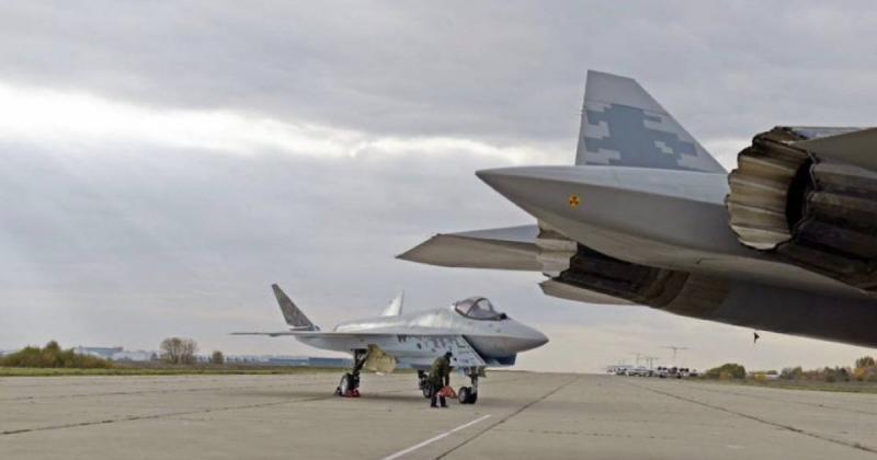 Су-75 Чекмат: Росія представила винищувач п'ятого покоління — зображення