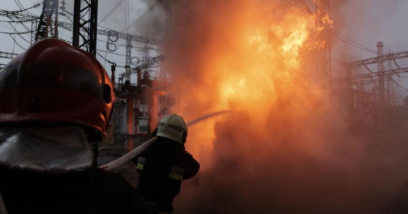 Ракетний та дроновий напад на енергетичні об'єкти: Міністерство енергетики закликало українців до дій.