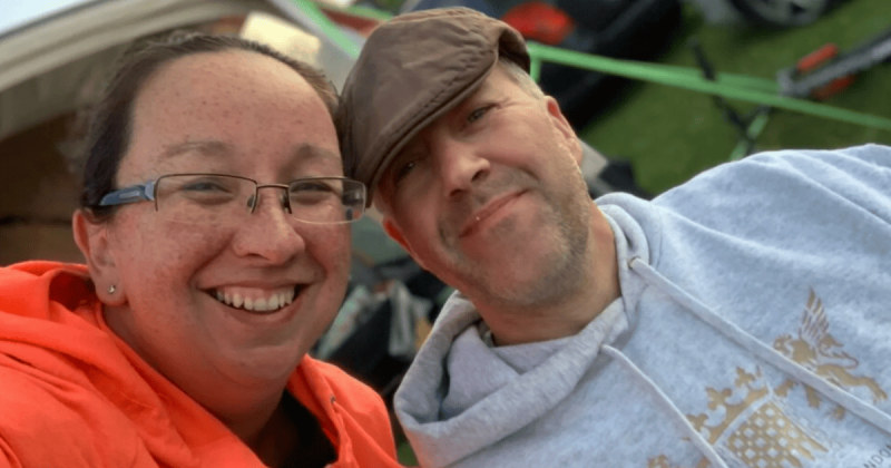 Відпустка, про яку вона мріяла, виявилася зірваною: жінку не впустили на рейс через несподіване правило щодо паспортів.