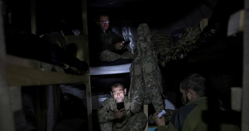 З початку доби на фронті відбулося більше ста зіткнень, повідомляє Генеральний штаб Збройних сил України.