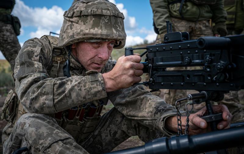 На фронті відбулося близько 160 бойових зіткнень за добу, з яких приблизно третина припадає на Покровський напрямок, повідомляє Генеральний штаб.