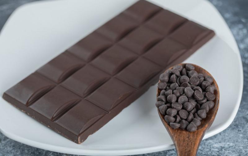 Білий наліт на шоколаді: чи варто панікувати? Всі деталі про якість.