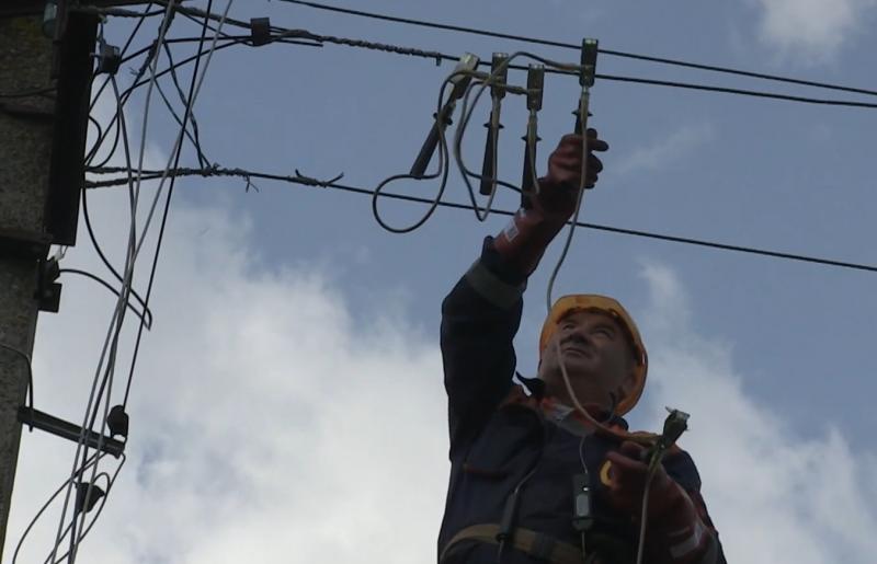 Оновлена інформація про графіки електропостачання в Кіровоградській області на 26 грудня: кому слід підготуватися до тривалих відключень електрики.