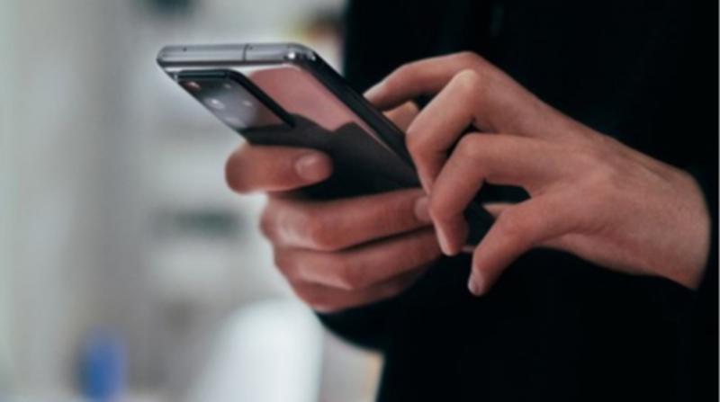 Індія планує зобов'язати виробників смартфонів надавати доступ до вихідного коду.