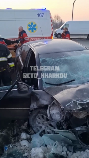 Смертельна аварія в Харкові: шість автомобілів потрапили в зіткнення, є жертви.