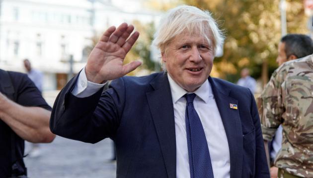 Екс-прем'єр Великобританії Борис Джонсон вважає, що немає жодних підстав для того, щоб союзники утримувалися від направлення миротворчих сил в Україну.