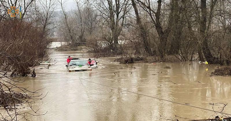 В Україні існує загроза паводків: які області підпадають під ризик?