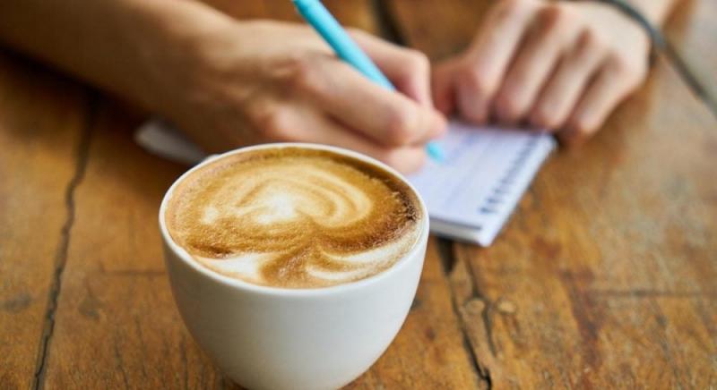 Кава кожного дня: як кофеїн впливає на ваш мозок насправді