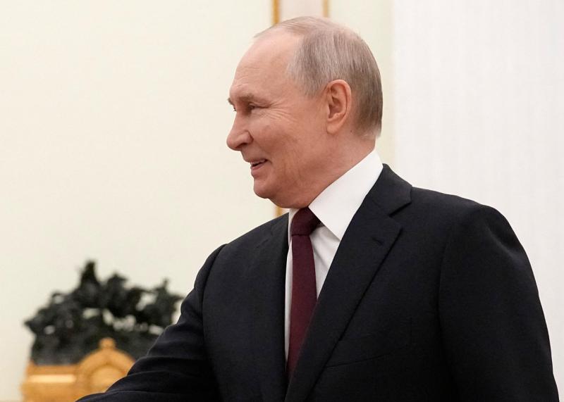 У Росії президенту Путіну надали право здійснювати військові дії проти держав, які затримують громадян Росії.