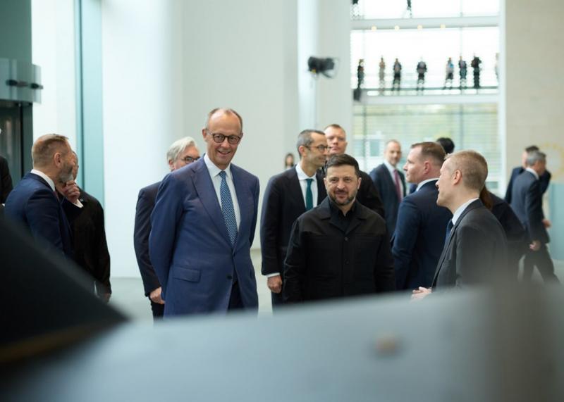 Зеленському та Мерцу продемонстрували українські безпілотники.