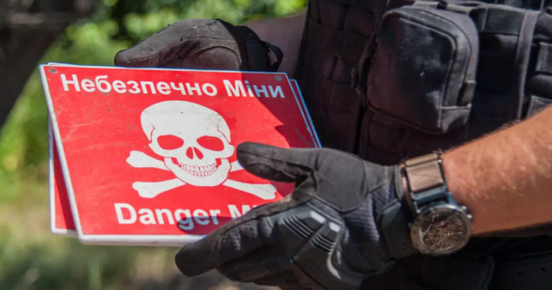Центр гуманітарного розмінування уклав угоди на суму 432 мільйони гривень – повідомляє Delo.ua.