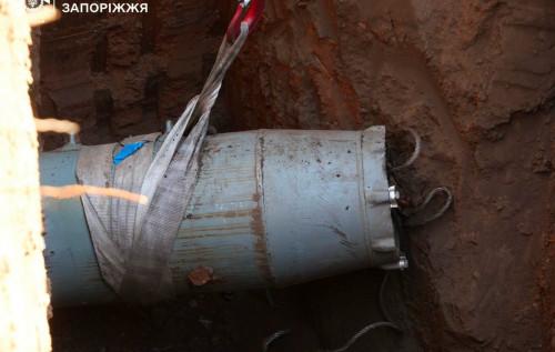 У Запоріжжі фахівці з розмінування ДСНС успішно нейтралізували російську авіабомбу вагою 500 кілограмів, що приземлилася неподалік житлового комплексу.