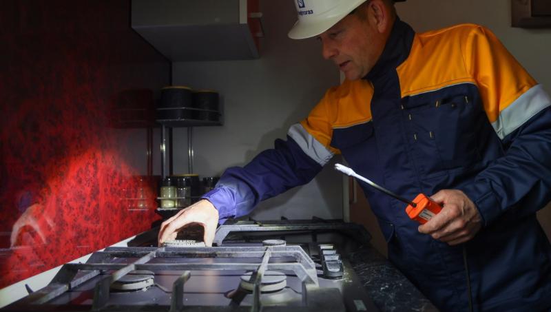 До 2000 гривень на рік: тепер українці зобов'язані оплачувати газові плити та колонки.