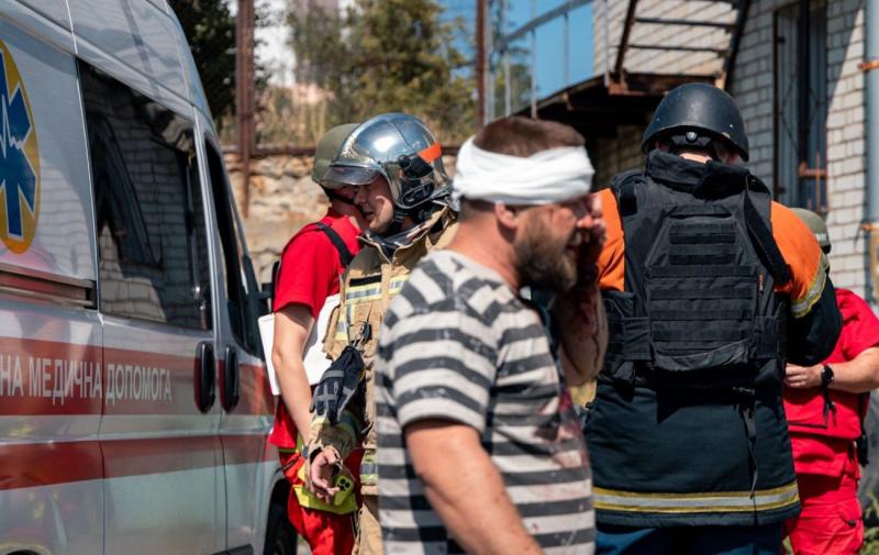 У Харкові зафіксовано понад 20 осіб, які постраждали внаслідок авіаудару з боку Росії (фото наслідків)