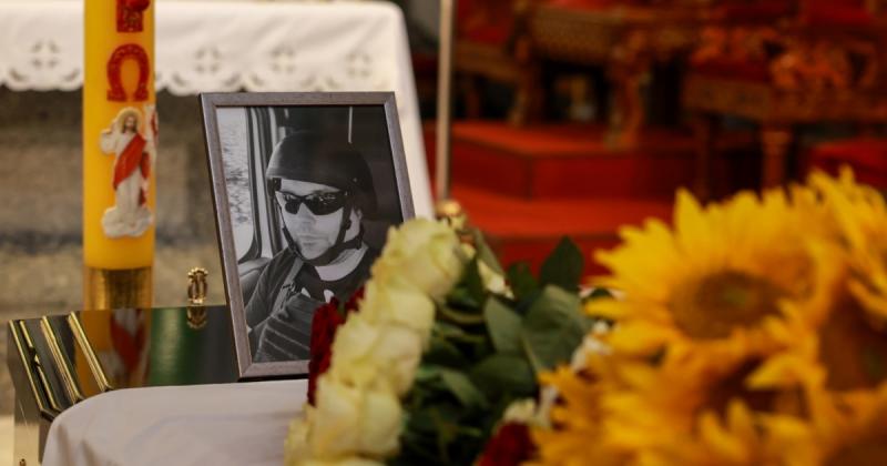 У Києві відбулася прощальна церемонія для польського волонтера, що загинув внаслідок атаки Росії у Харкові.