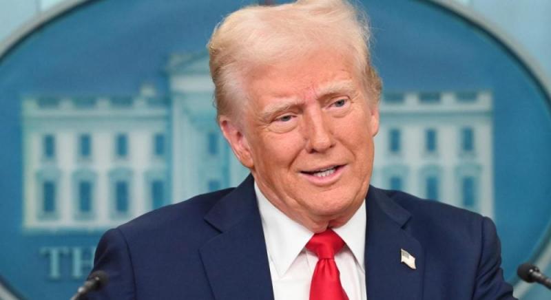 Трамп ухвалив указ, що зменшує вимоги до обов'язкових вакцинацій для дітей, викликавши обурення серед медичних працівників.