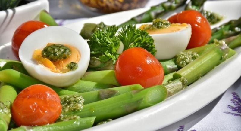 Не лише салат: представлено 7 низькокалорійних продуктів, які здатні ефективно наситити.