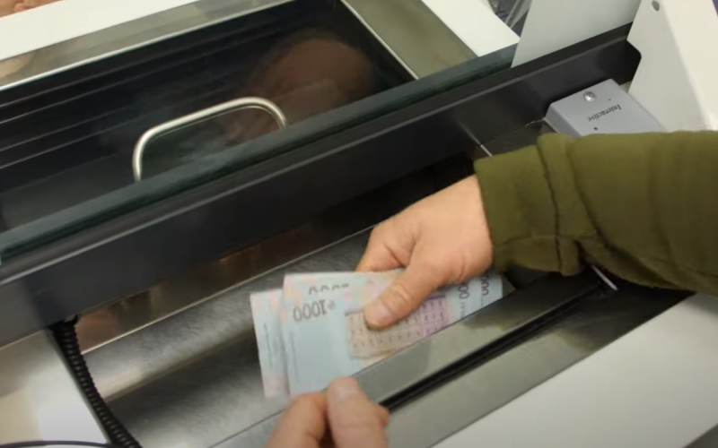 При звільненні можливе отримання 10 місячних компенсацій: хто може на це претендувати.