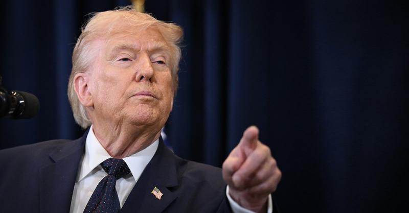 Трамп використовує Україну як зручну мішень через високі ціни на дизель та наслідки конфлікту з Іраном.